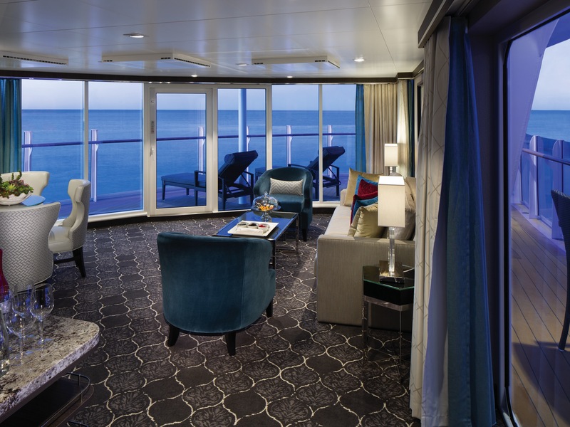 Spacious AquaTheatre Suite Large Balcony - 2 Bedroom